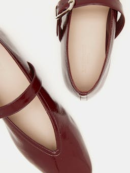 Oxblood red patent leather Stella slippers Footwear Le Monde Beryl    - Collagerie