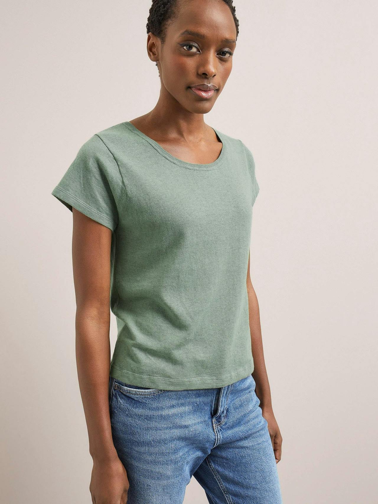 Sage green Madison linen blend round neck knit t-shirt Knit Cefinn    - Collagerie