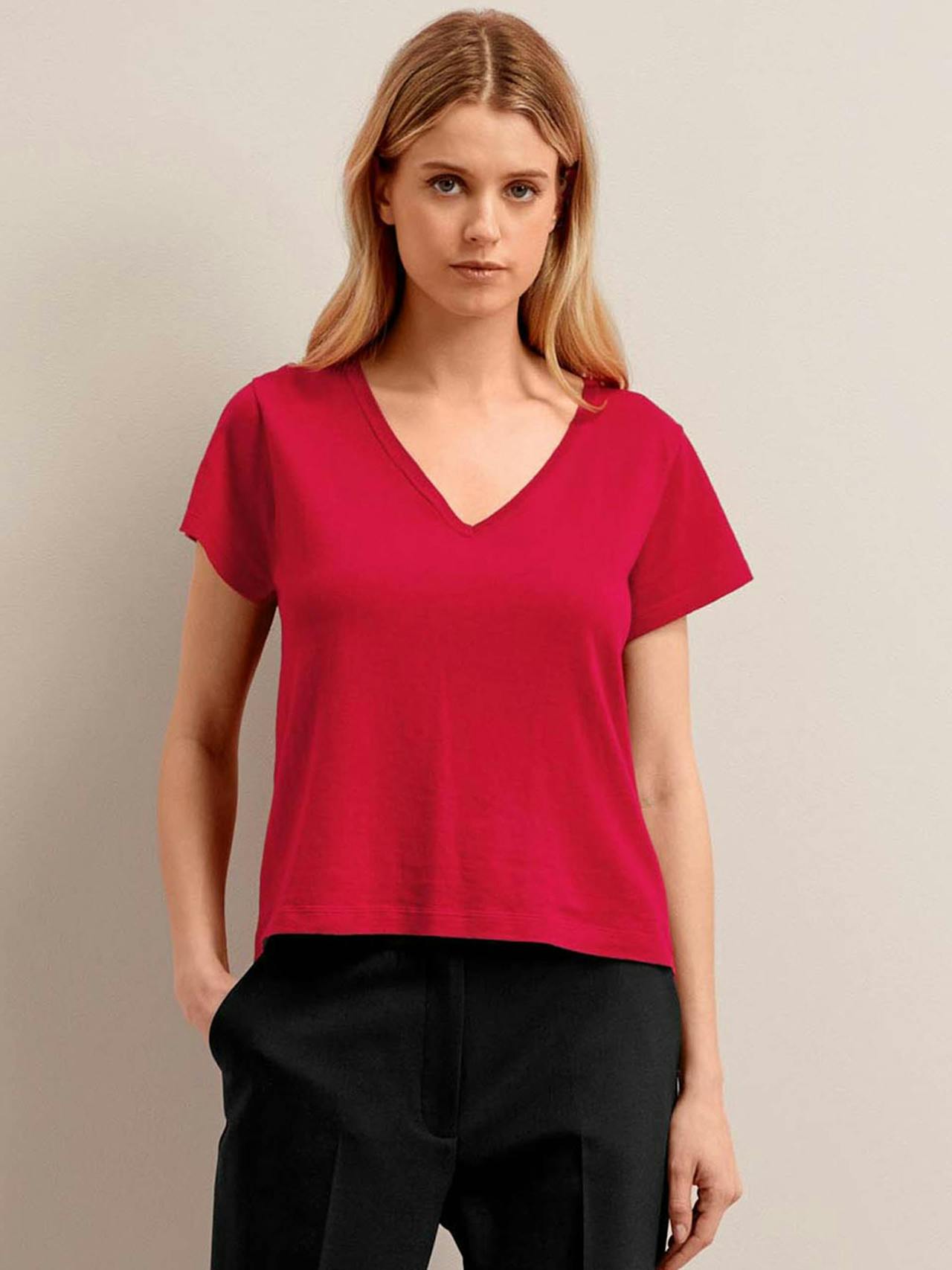 Red Madison linen blend v neck knit t-shirt Knit Cefinn    - Collagerie