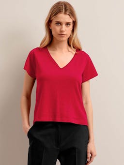 Red Madison linen blend v neck knit t-shirt Knit Cefinn    - Collagerie