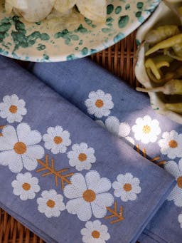 Tulpina linen napkins Interiors Sharland England    - Collagerie