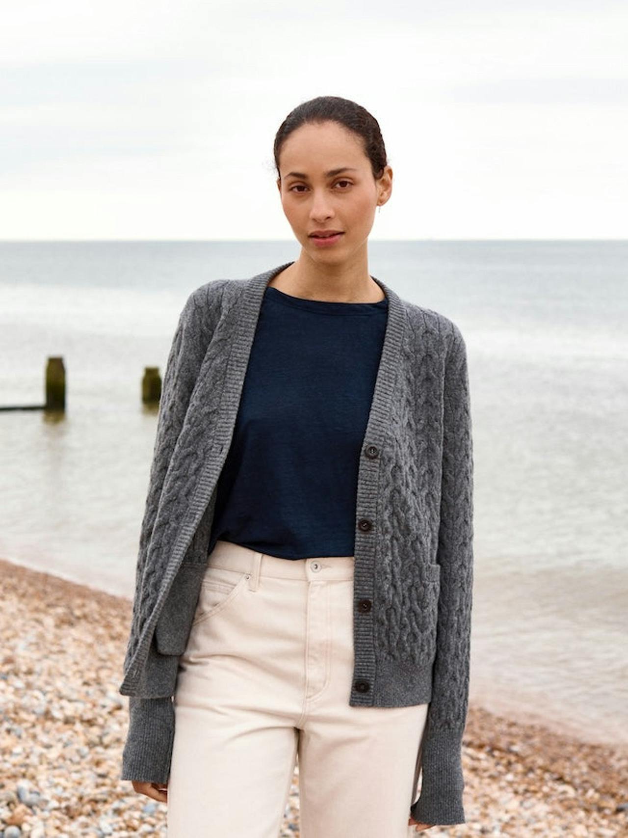 Atlantic grey Cable cardigan The CABLE CARDIGAN Navygrey    - Collagerie