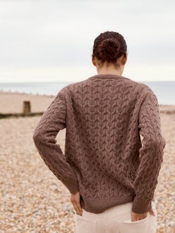 The cable crew in mocha Jumper Navygrey    - Collagerie