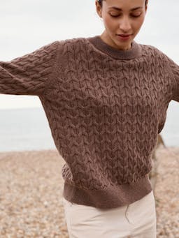 The cable crew in mocha Jumper Navygrey    - Collagerie