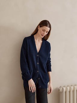 The cardigan 2.0 in navy marl Cardigan Navygrey    - Collagerie