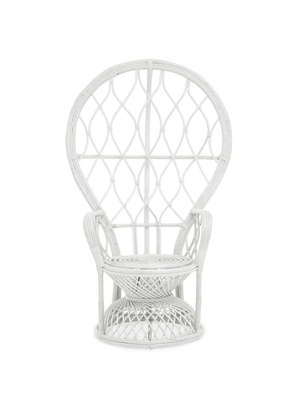 Peacock chair in white