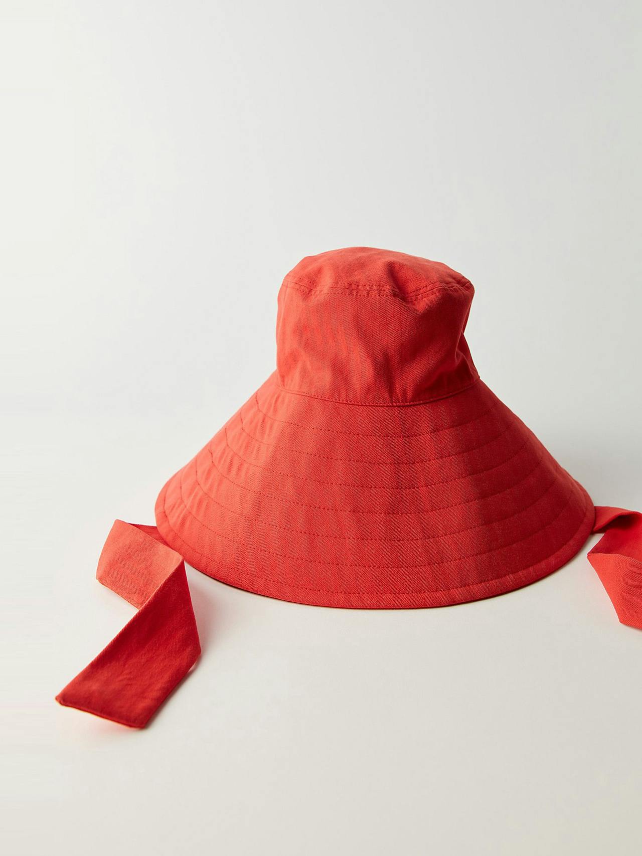 Shoreline bucket hat