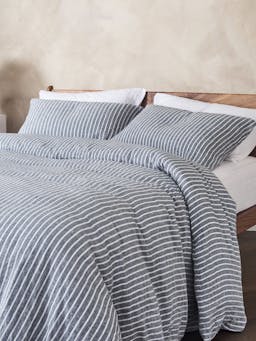 Stripe linen bedding bundle Interiors Bedfolk    - Collagerie