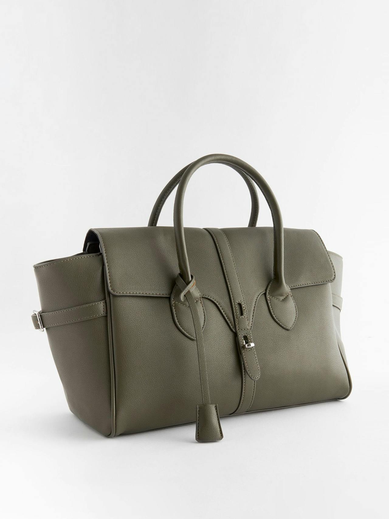 Green tote bag