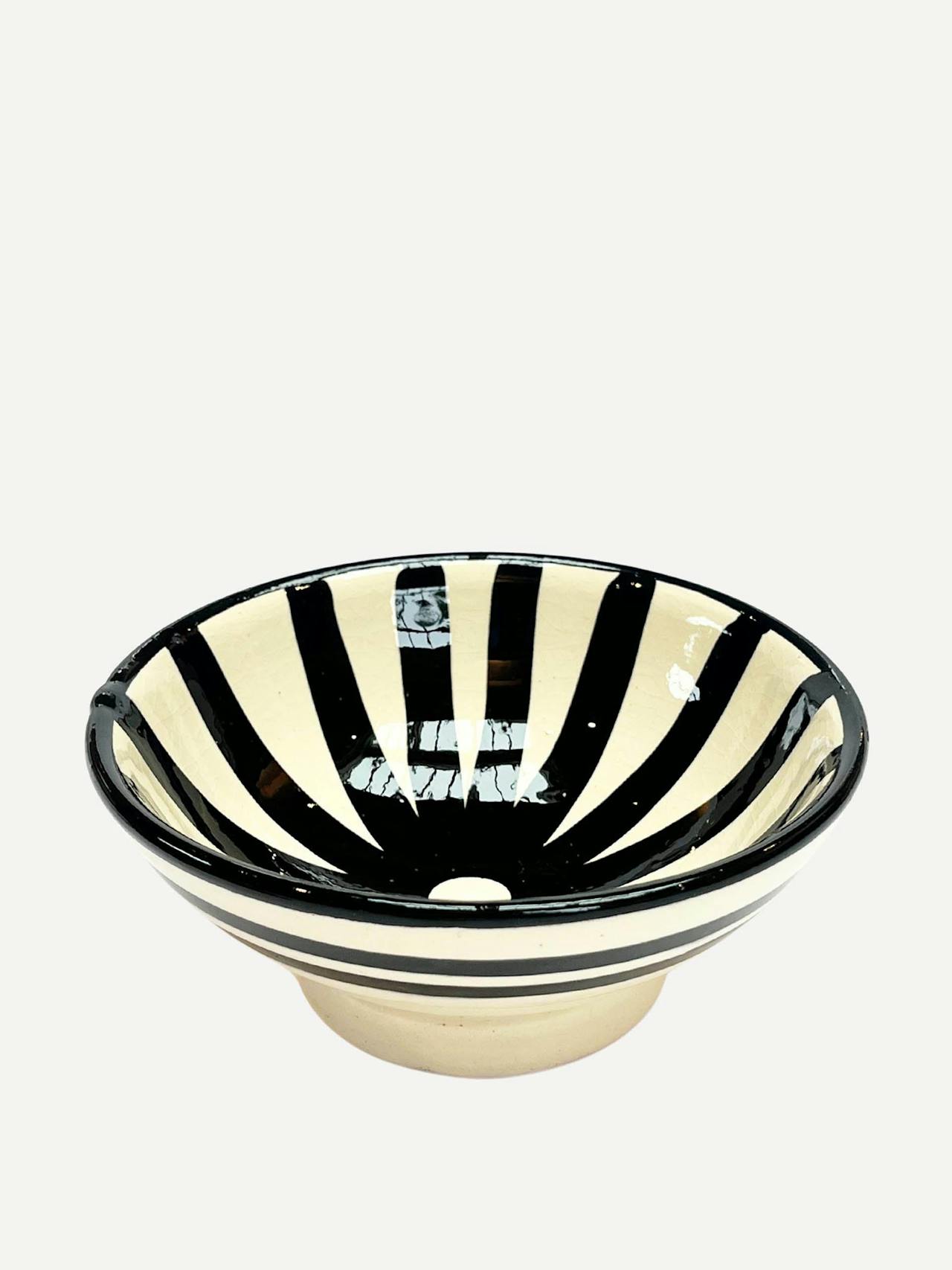 Black nut bowl homeware Arbala    - Collagerie