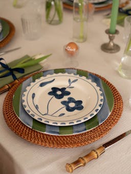 Rattan charger plate Table Linen Valsa Home    - Collagerie