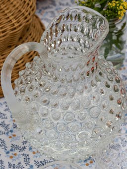 Round hobnail jug Glassware Sharland England    - Collagerie