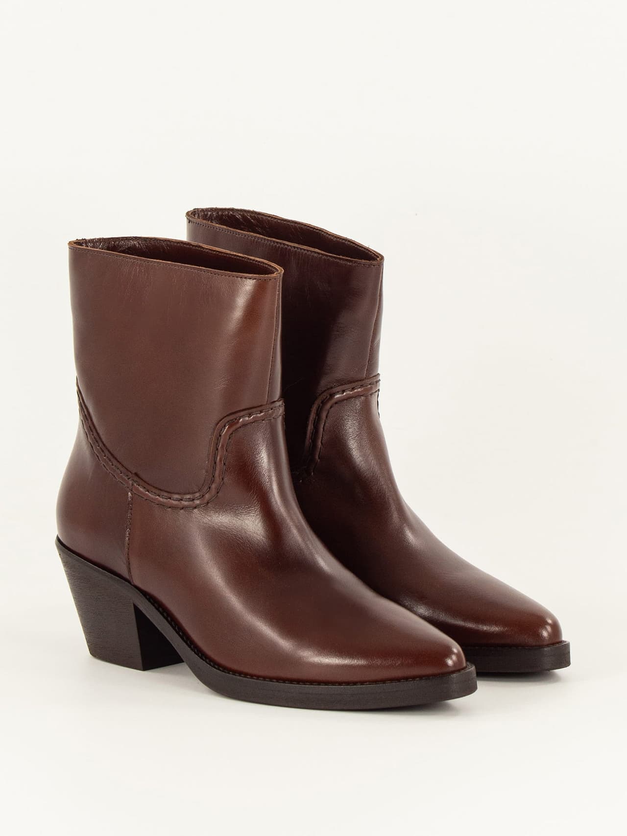 Tiaguette boots