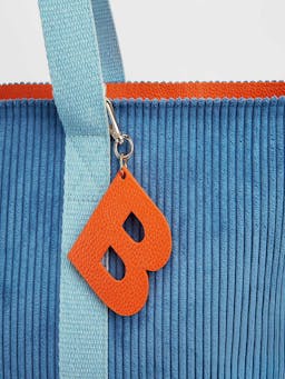 The orange and baby blue letter charm  London Velvet    - Collagerie