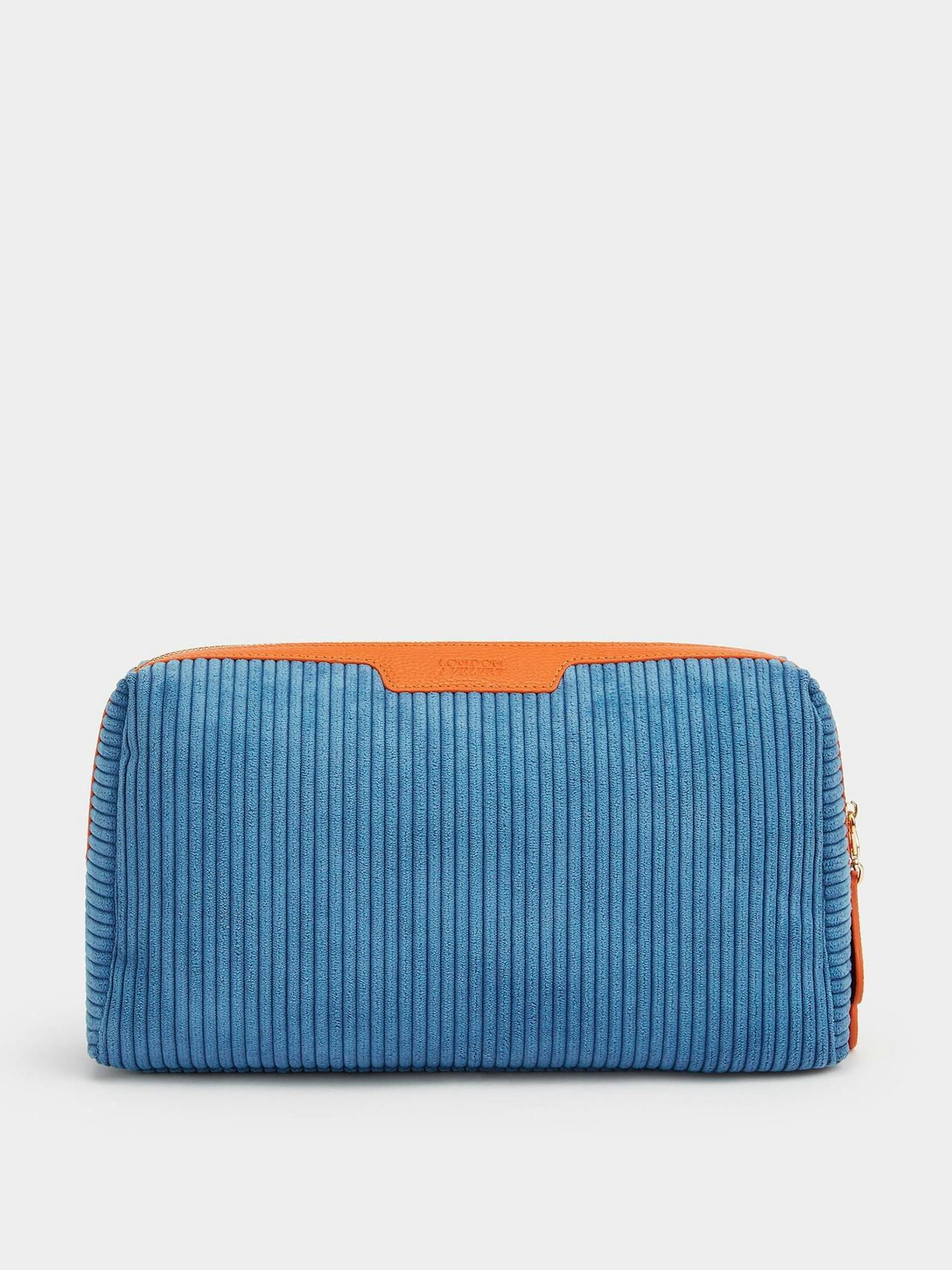 The baby blue Nappy pouch