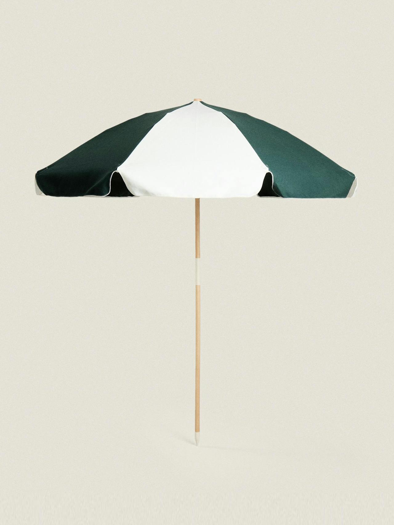Acacia beach umbrella with contrast colours