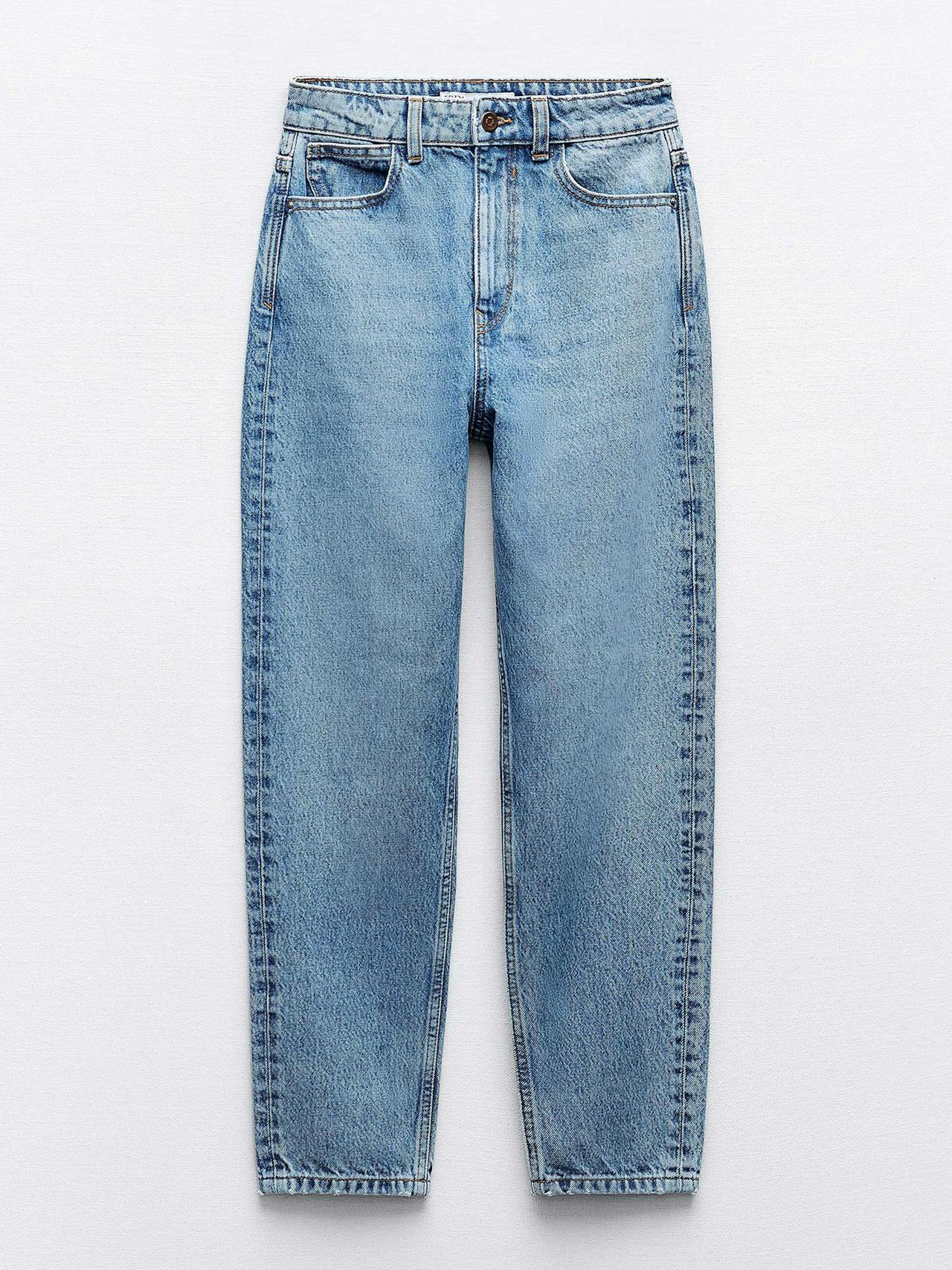 Mom-fit high-waist jeans