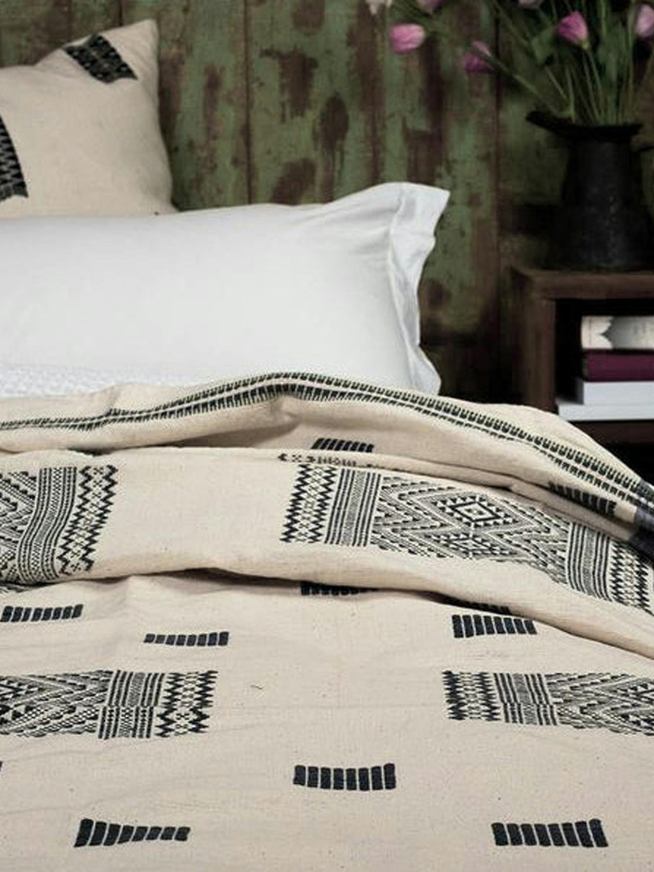 Lotus cotton bedspread Interiors Kalinko    - Collagerie