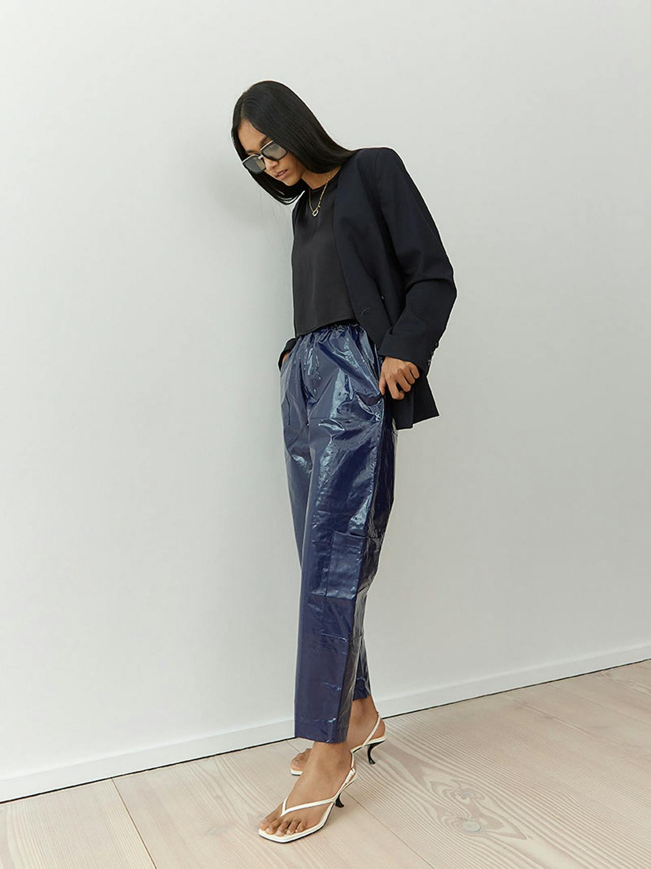 Rae vinyl jogger in midnight blue Clothing Riand 28    - Collagerie