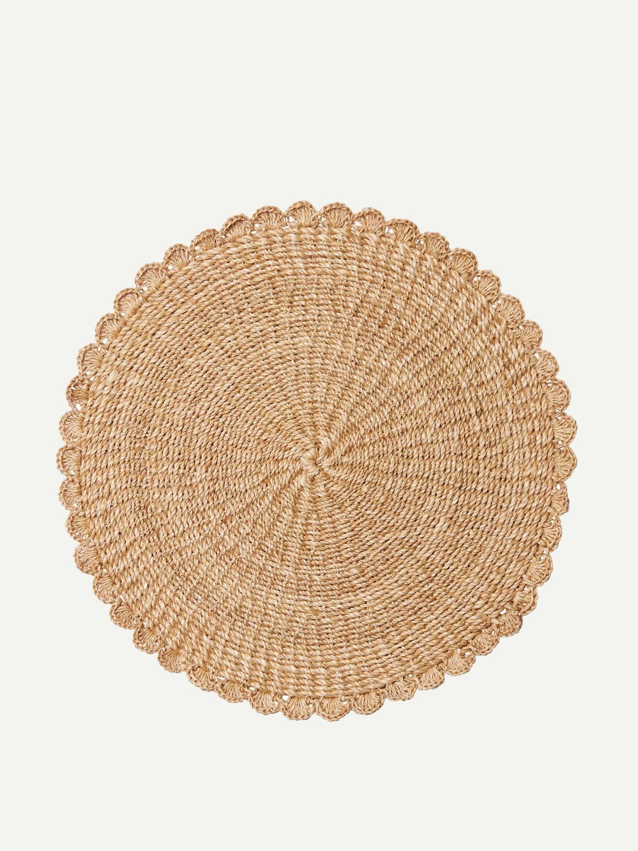 Scalloped natural abaca placemat Interiors Rebecca Udall    - Collagerie