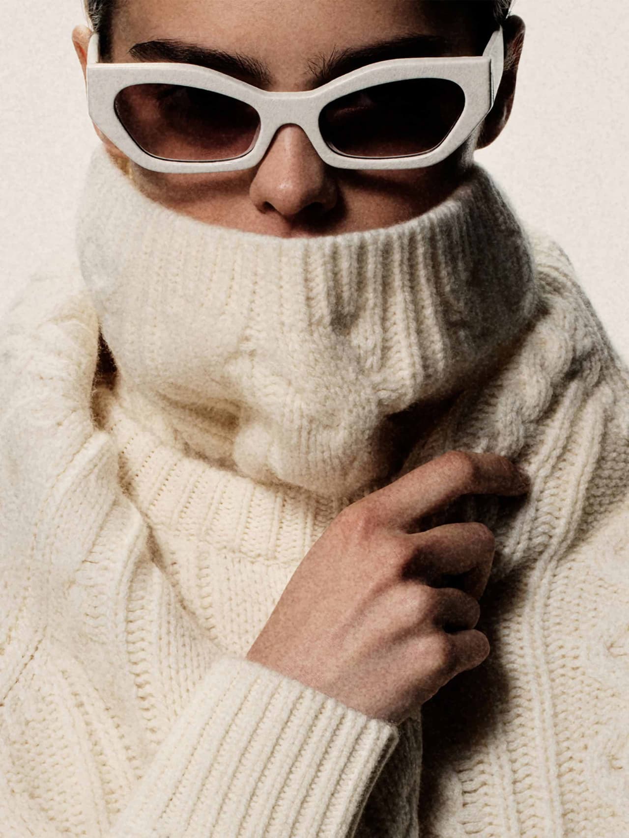 winter-warmers-holding-cos