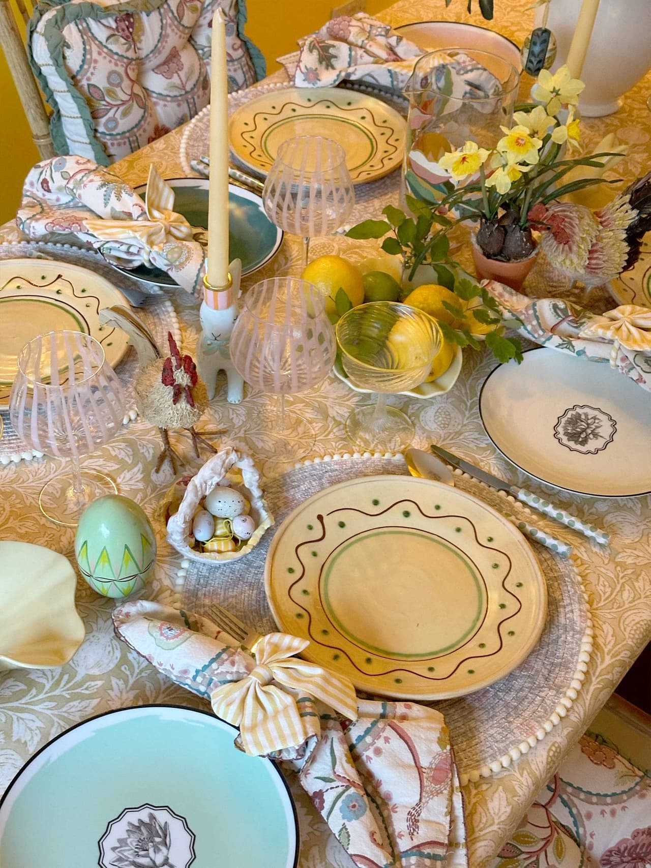 eastertable-holding-main