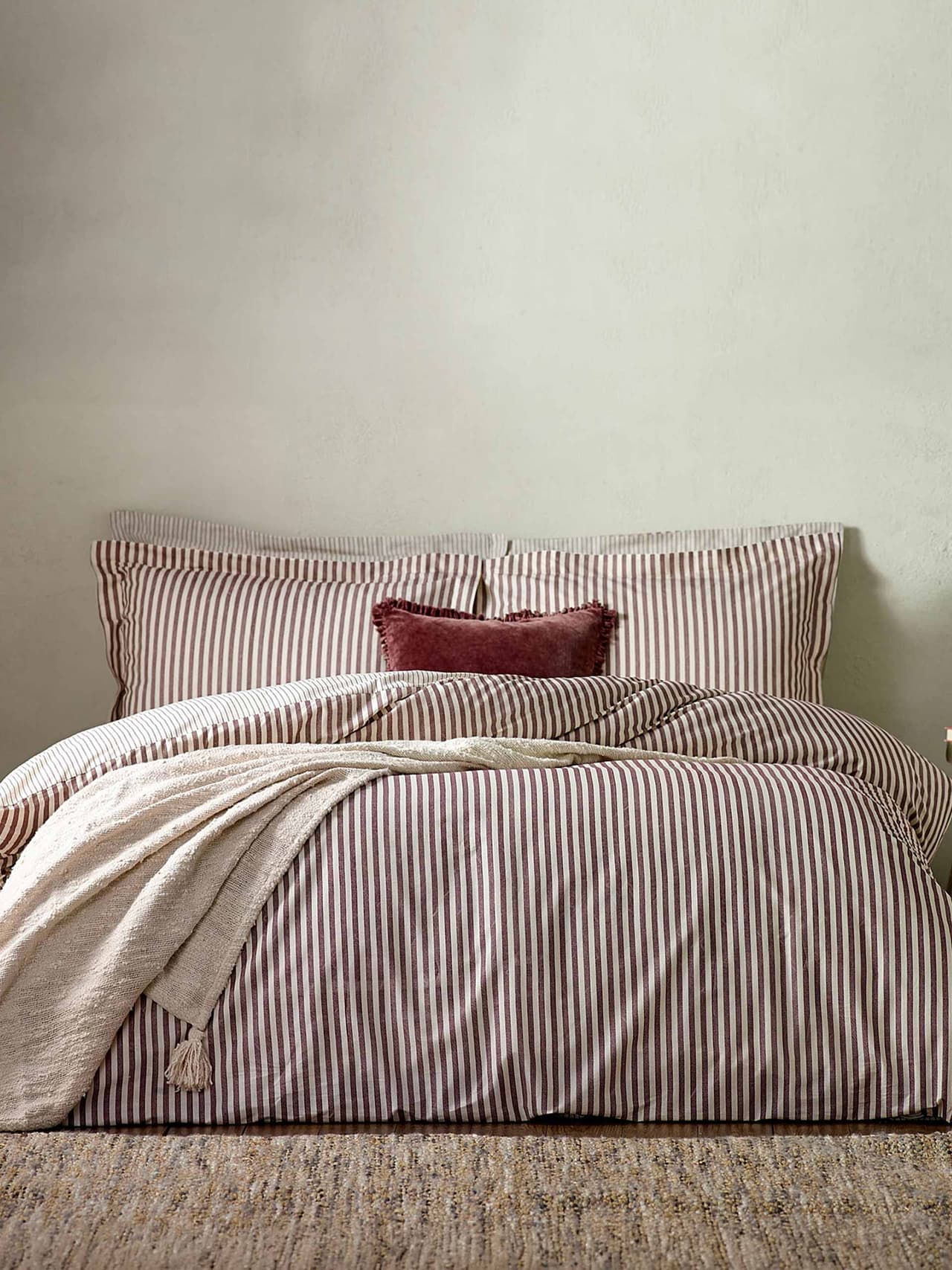 hp-george-stripe-duvet-set